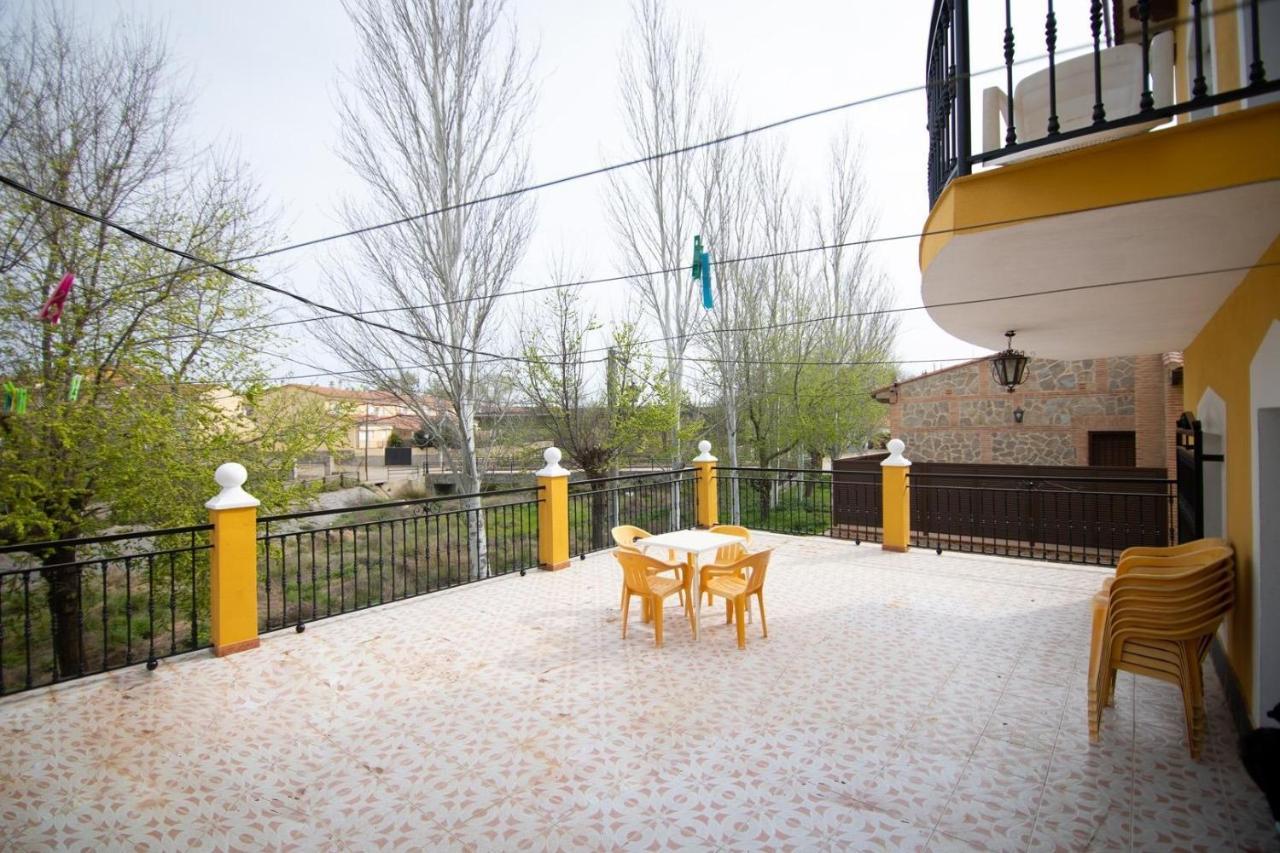 Posada El Arriero Torrejón el Rubio Esterno foto