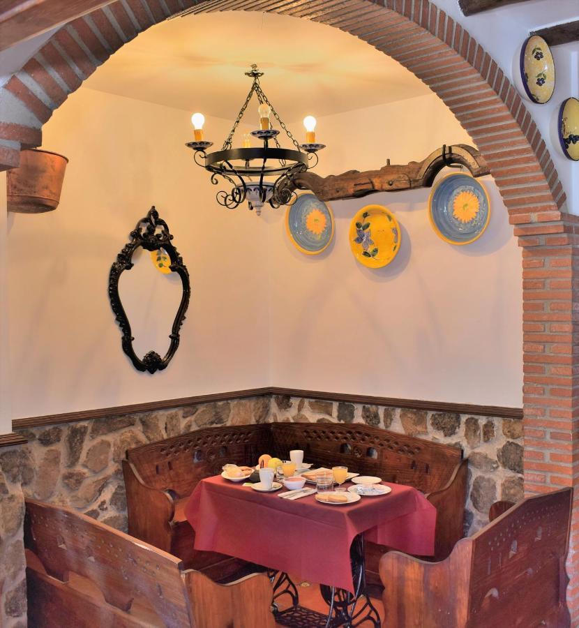 Posada El Arriero Torrejón el Rubio Esterno foto